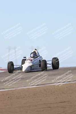 media/Oct-26-2025-CalClub SCCA (Sun) [[8ce1e69566]]/Group 6/Grapevine/